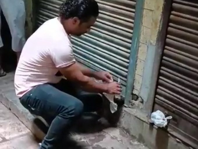 कुट्टी चौराहे पर निगम ने की पांच दुकानें सील