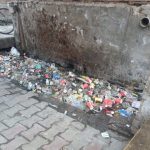 अटे हुए नाले नालियां परोस रही हैं बीमारियां