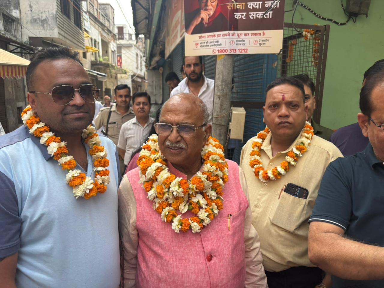 कैंट विधायक अमित अग्रवाल ने किया इंटरलॉकिंग कार्य का शुभारंभ