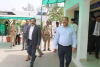 डीजे व डीएम पहुंचे नारी निकेतन