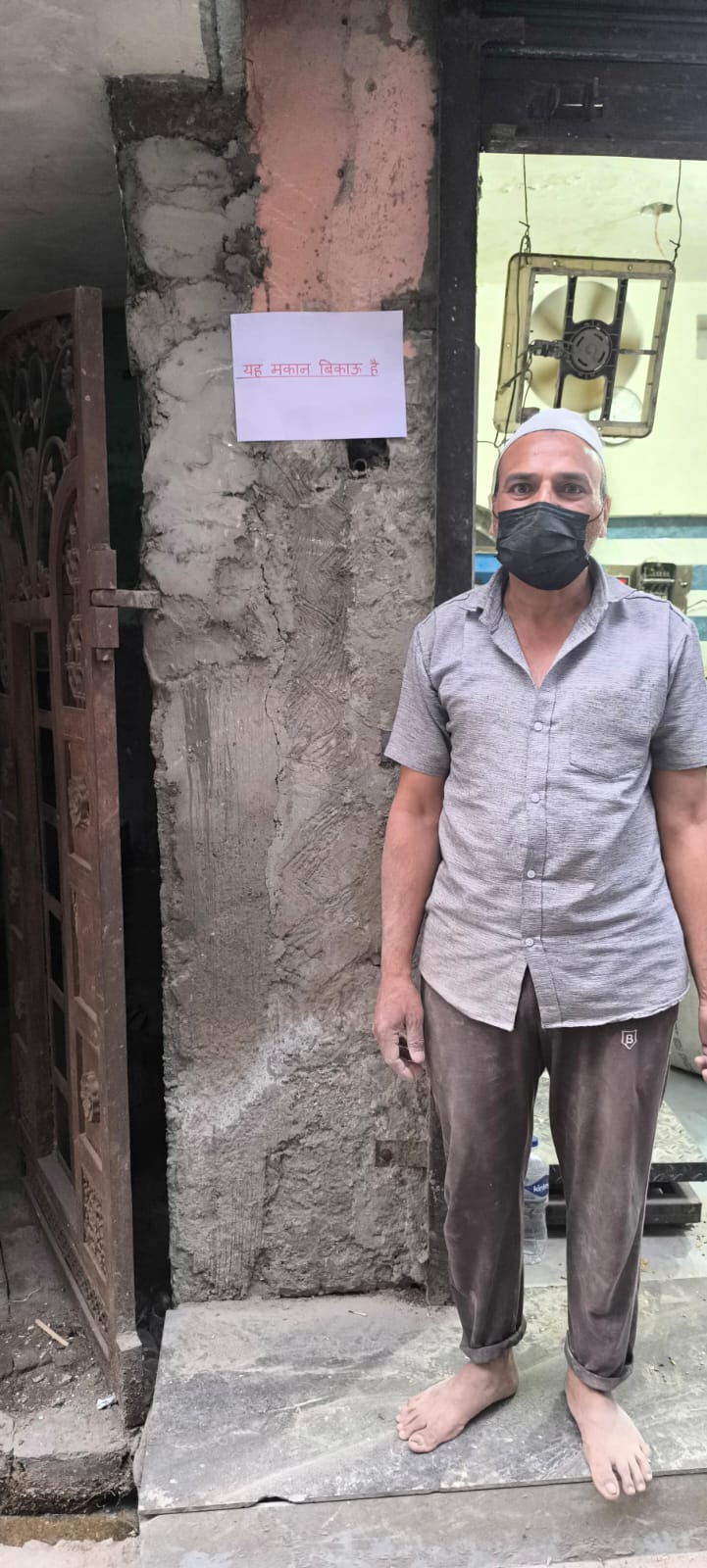 शहर विधायक के पड़ौस मेें लगे पलायन के पोस्टर