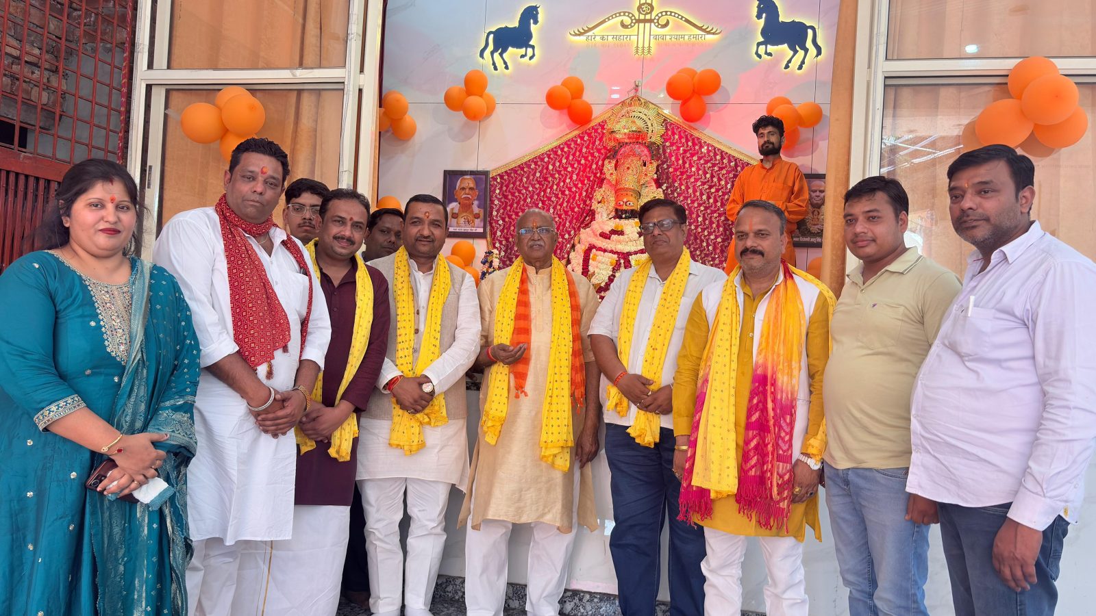 हनुमान जी को चढ़ाया गया चोला, विशाल भंडारे