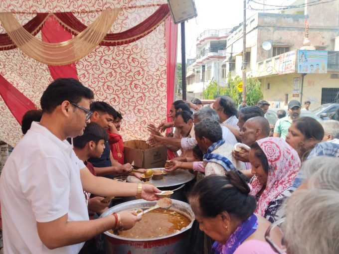विशाल भंडारे से सदर हनुमान गढ़ी में जयंती का समापन