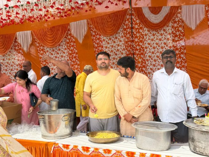 हनुमान जयंती पर कोटयार्ड में विशाल भंडारा