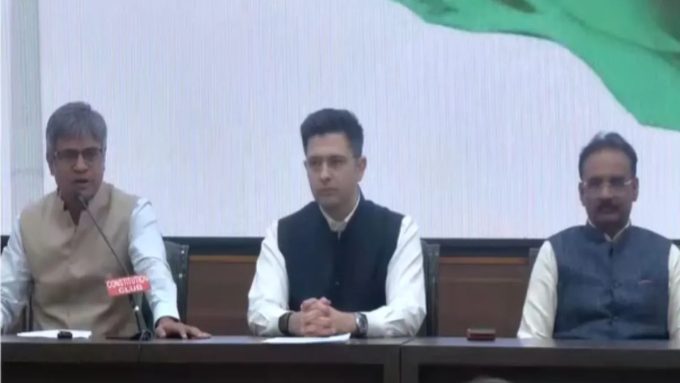 राघव समेत आप के तीन सांसद भाजपा में शामिल