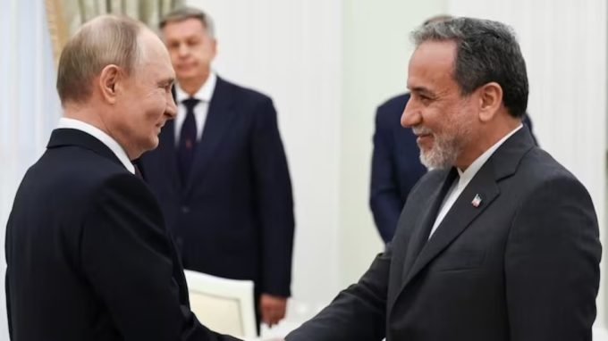 मास्को पहुंचे ईरानी विदेश मंत्री