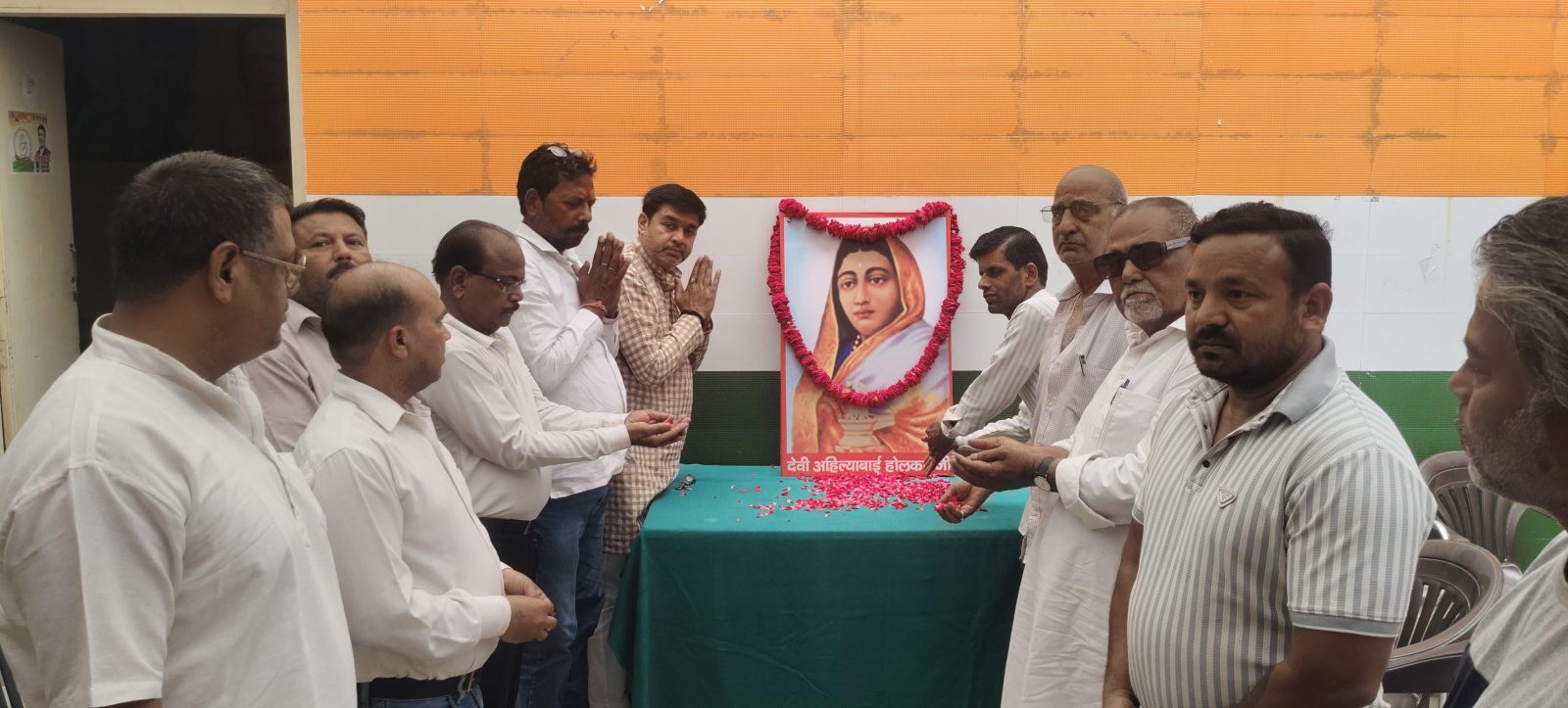 जयंती पर कांग्रेसियों ने लोकमाता को किया याद