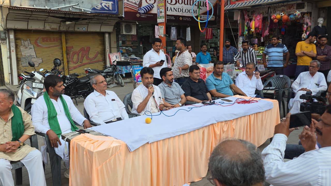 सलमान खुर्शी फ्री लड़ेंगे शास्त्रीनगर के व्यापारियों का मुकदमा