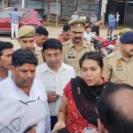 जगह-जगह गड्ढे आदम कद झाड़ियां बदहाल है मेला नौचंदी स्थल