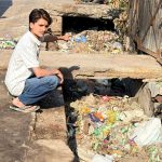 वार्ड 39 माता का बाग इलाके में नाली में सड़क