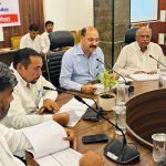 रोड सेफ्टि को लेकर डीएम ने ली बैठक विधायक रहे मौजूद