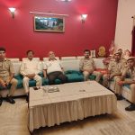 मिनाक्षीपुरम आवास पर दबिश व्यापारी नेता हाउस अरेस्ट