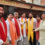 व्यापारियों से मिले राज्यमंत्री डा. सोमेन्द्र तोमर