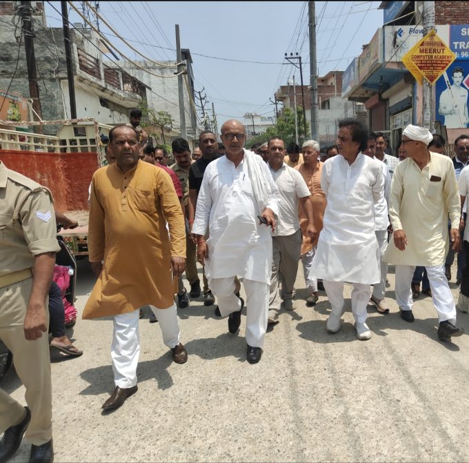 महापौर व चीफ ने सड़क देखकर पकड़ लिया माथा
