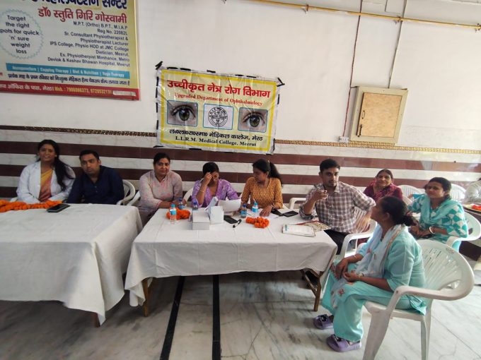 पर्यावरण एव स्वच्छता क्लब का नेत्र जांच शिविर