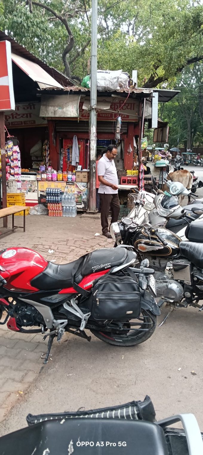 सिविल लाइन कुटिया चौराहे पर अराजकता सरीखे हालात