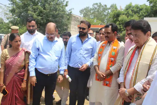 प्रभारी मंत्री का जलभराव व जाम से मुक्ति का वादा
