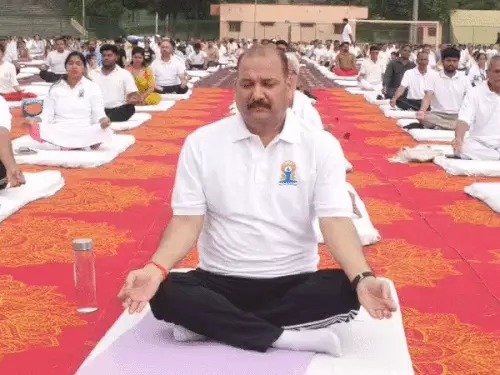 अंतर्राष्ट्रीय योग दिवस पर जगह-जगह योग के कार्यक्रम