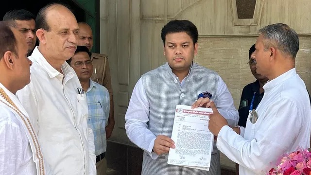 एसोसिएशन ने बेसिक शिक्षा मंत्री को दिया ज्ञापन