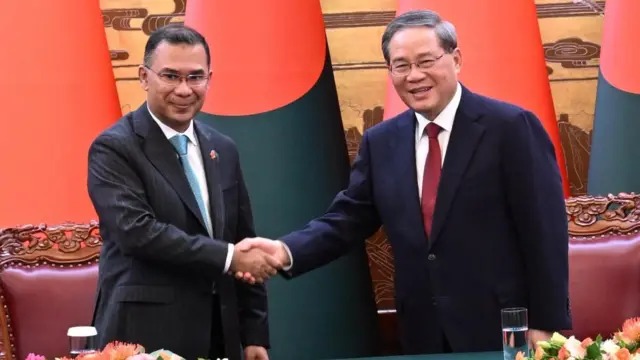 भारत से दूर चीन की गोद में जा बैठा बंगलादेश