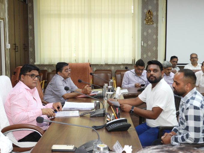 PVVNL एमडी के तय समय में समाधान के निर्देश