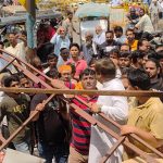 बुल्डोजर से बवाल व्यापारियों में उबाल मौके पर फोर्स