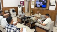 बिजली संकट पर अधिकारियों से मिले कैंट विधायक
