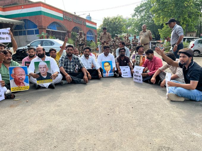 युवाओं पर बर्बरता के विरोध में राष्ट्रपति को ज्ञापन