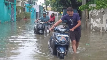 झमाझम बारिश में शहर के कई इलाके पानी-पानी