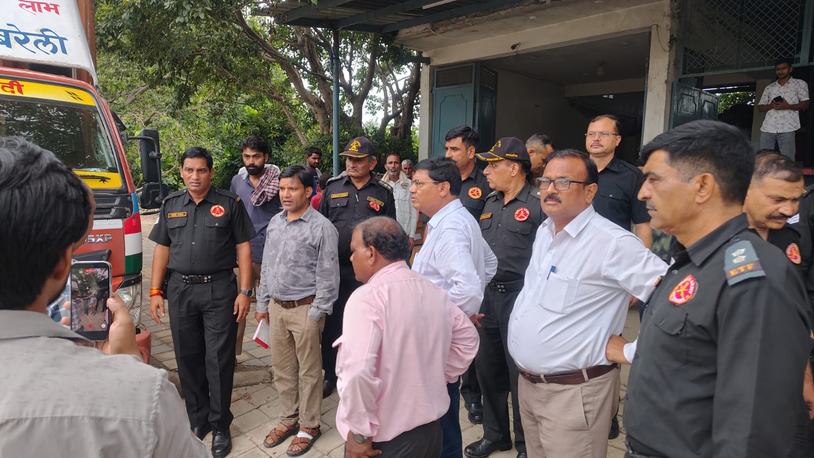 गांधी आश्रम से गढ़ रोड तक निगम का अभियान