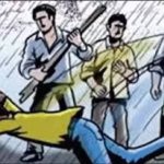 भाजपा के नेता के नशे के आदि पुत्र को भीड़ ने धुना
