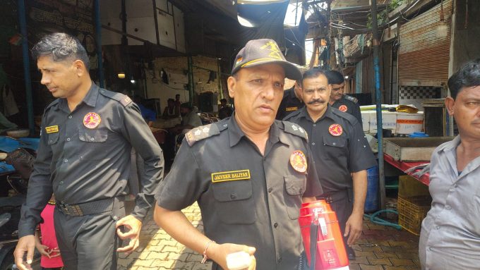 सोतीगंज में मीट की दुकानों पर बड़ी कार्रवाई
