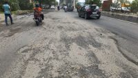 सीएम योगी के सड़कों को लेकर आदेश मेरठ में लागू नहीं