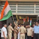 सुदीप जैन घर में नजरबंद समर्थकों का जमावड़ा